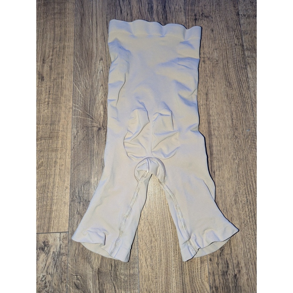Skims SEAMLESS SCULPT High Waisted Mid Thigh Size Medium Beige - Picture 7 of 7